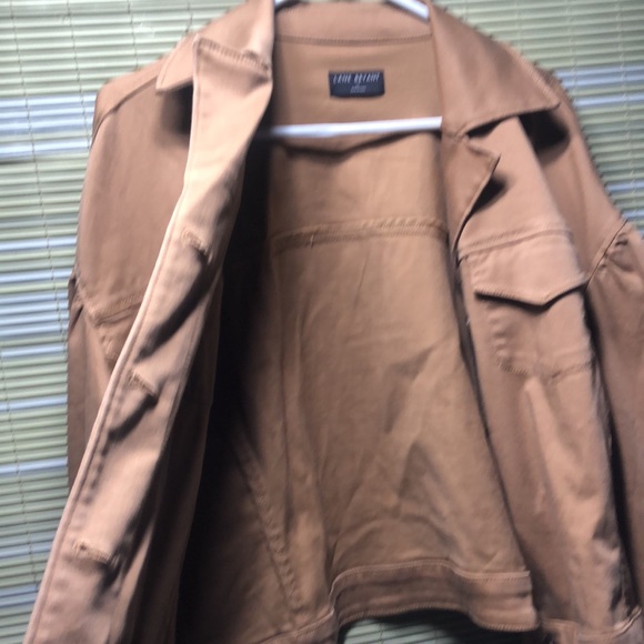 Plus size light weight jacket size 14 brown. - Picture 6 of 6